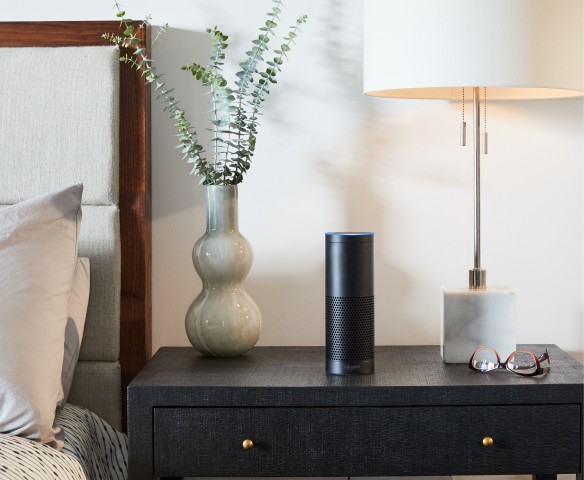 Amazons neuer Echo Plus (Bild: Amazon)